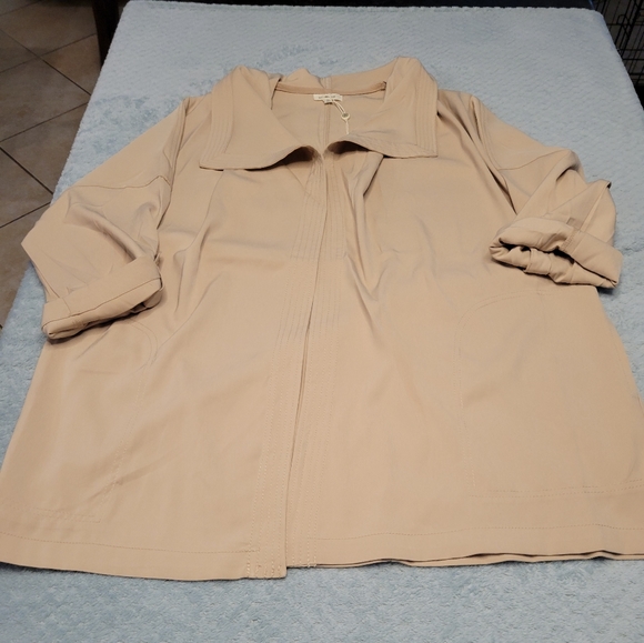 Max Studios Jacket/Cardigan - Picture 12 of 16